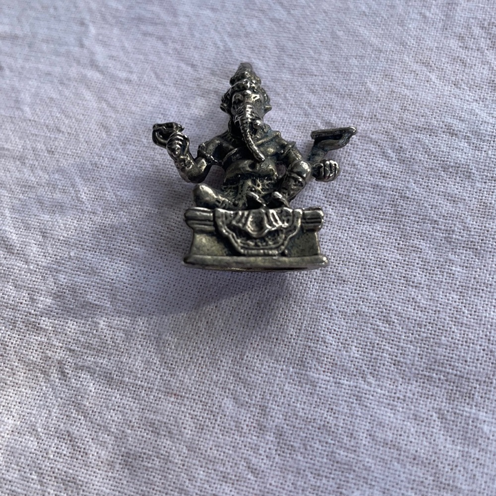 Silver Ganesh pendant, very heavy